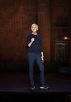 艾倫·德傑尼勒斯：請你許可 / Ellen DeGeneres: For Your Approval 線上看